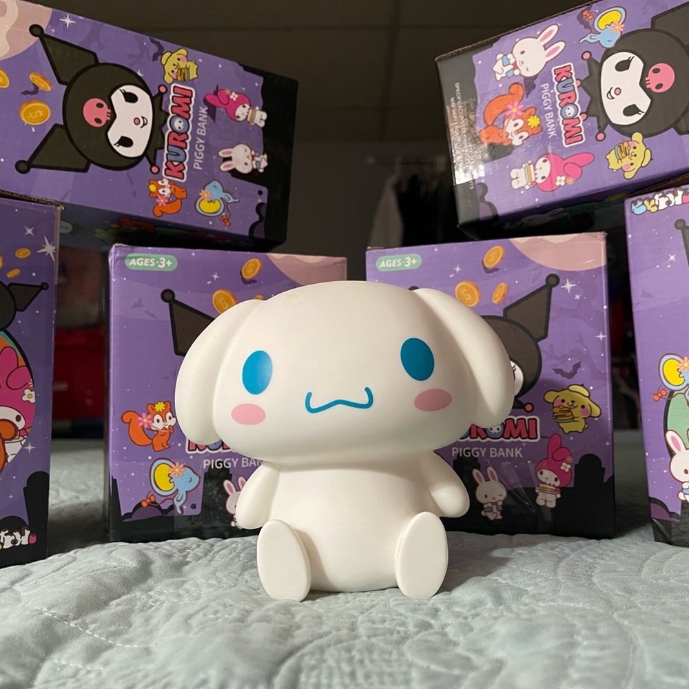 NWOT Cinnamoroll piggy Bank (Sanrio)